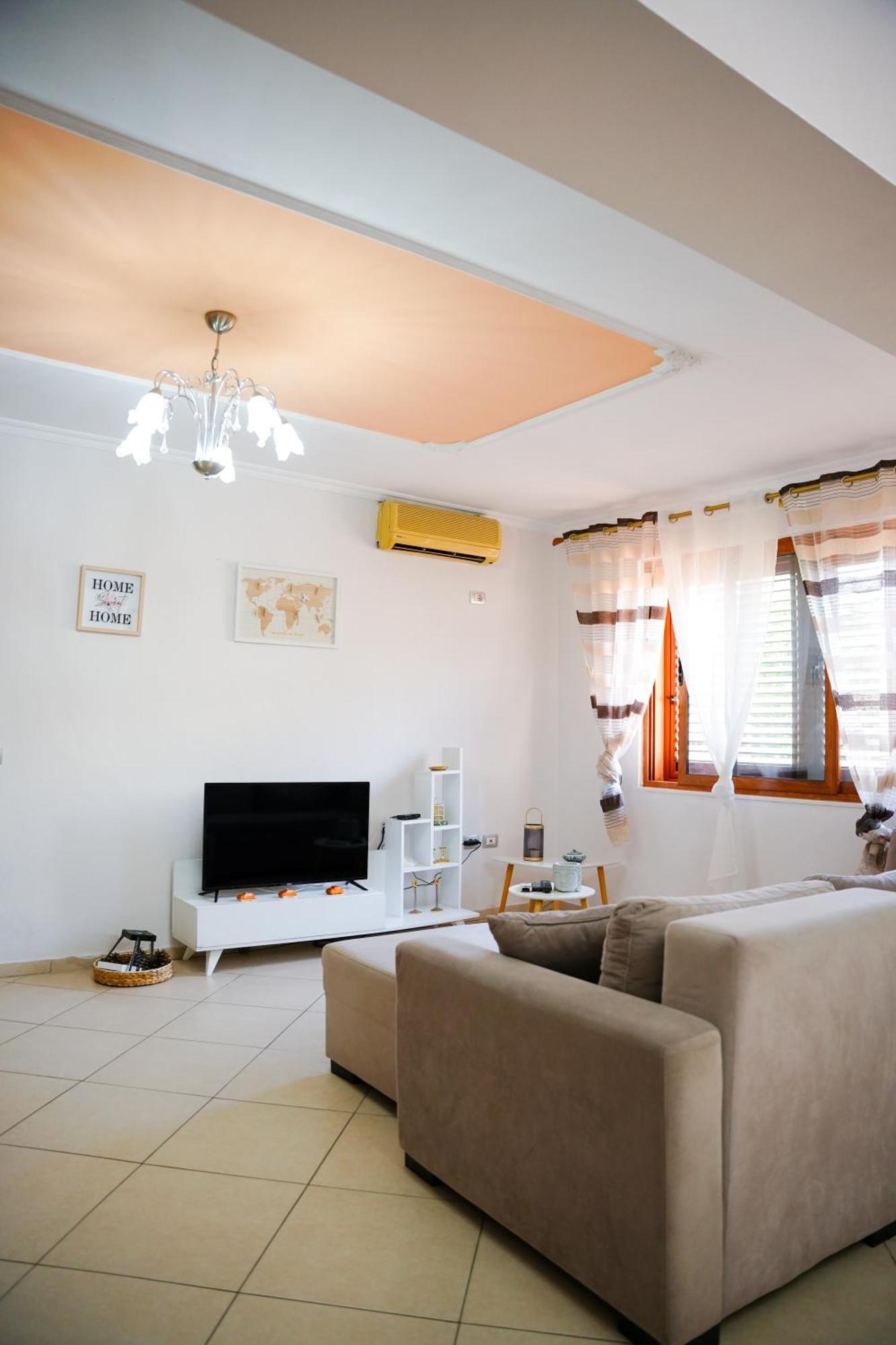 Tirana Centre Lions Gate 1 Apartment エクステリア 写真